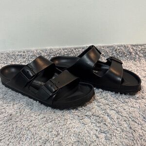 Woman’s Birkenstock sandles